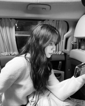 Chung Hye-lyn Instagram - 바쁘다바빠 요즘 근황 까망머리 모음집(?)