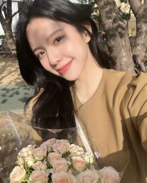 Chung Hye-lyn Instagram - 