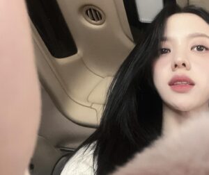 Chung Hye-lyn Instagram - 🥴🥴🥴