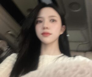 Chung Hye-lyn Instagram - 🥴🥴🥴