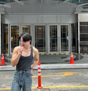 Chunnawan Mandee Instagram - ฝนตกหนาวจัง