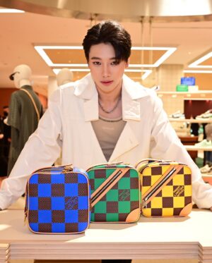 Chunnawan Mandee Instagram - ✨🫶🏻 #centralchidlomluxenightout