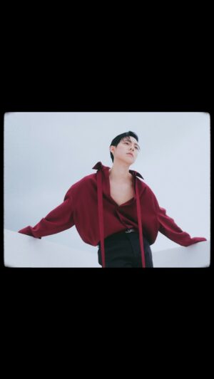 Cian-You Peng Instagram - 彭千祐是演藝圈中獨特而亮眼的存在。他擁有絕佳的身型和顏值，以廣告模特兒和MV演出出道後，一入行就獻上台劇話題之作。

儘管他中途沉潛四年，追尋演員的自我認同，不過身為藝術工作者的另一個身分卻不曾停歇，十幾年來持續發表個覽與聯展創作。以《 不良執念清除師 》回歸後，今年夏天也即將推出新作，個展也同步發表，這麼旺盛的發表能量，只因為他有一股不停燃燒的創作魂。

完整文章請見主頁連結🔍

Talent／ @peng_cian 
Interview＆Text／ @levyfute 
Photographer／ @ajerry_sung 
Stylist／ @yvonne1one  @levyfute 
Make up／  @mumu.ke 
Hair／ @zoom_hans 
Video／ @noraliuu @raywu_productions 、Wang Chun Wei
Photographer assistant／ @answer1108 、En、Duan Yong-Zhen
Wardrobe／ @gucci 
Special thanks to ／ @studioflatwhite