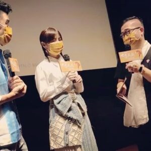 Cincin Jao Instagram - 出席「#2022世界民族電影節 」
開幕片「#愛是一本書」映後座談。涵蓋臺灣、蒙古族、藏族、馬來、印尼萬丹………等
有十七部精彩民族的電影，每一部都很值得一看！這次我挑的多半都是跟愛情有關與具有神秘感的片單💗

推薦
#災星少女
#娜娜：逝水年華
#天堂電影院
#夢迴西藏：軍官與達賴喇嘛

#海鵬電影
👗： @andrew0531