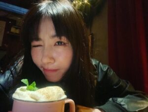 Cincin Jao Instagram - 巧克力加酒，這個燒棉花糖好吃耶！Bartender我兩口醉喔不要放太多酒，她說放心，結果好濃😆