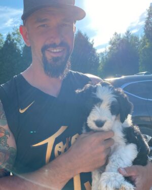 Cindy Sampson Instagram - I am now a full time pet photographer...
Meet our newest family member 🖤
Her name is Whistler ⛷ 
Hobbies include peeing & biting & being super cute 🐶