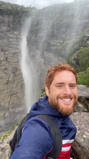 Cirillo Luna Instagram - Última trilha que fiz ainda em Lençóis, antes de ir pra Mucugê. 
  Obrigado @felipechapadadm por toda referência e explicação sobre esse lugar surreal que é a trilha pra Cachoeira da Fumaça!! É do ladin do místico Vale do Capão! 
 📍Cachoeira da Fumaça 
  @chapadamar