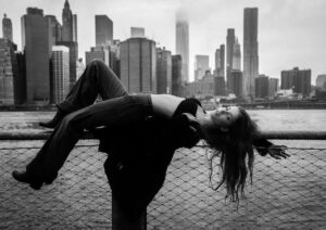 Claire Friesen Instagram - “We don’t need to strive towards balance, rather we need to work on the obstacles that are preventing the natural flow of balance.”
#tbt to the first time I met @sagarmanjarres and almost fell into the East River in freezing January 😜😂
So grateful for your friendship—you are an inspiration and bring light wherever you go in the world. Much love ❤️🙏🏻✨