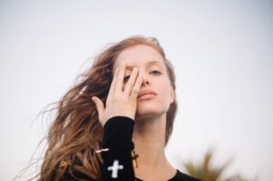 Claire Friesen Instagram - Ask the clouds to remember your name. 
Photography @ellauzan