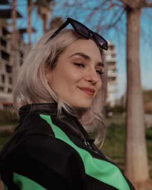 Clara Doxal Instagram - Photo shoot dans mon nouveau ter ter avec @les.photosdeluc