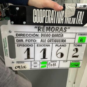 Clara Kovacic Instagram - Querían una comedia?!🎬🎬🎬
Aquí la tienen! @remoras.la.serie serie de @diego.alfredo.garcia @cooperativa.mental acaba de estrenarse en @somoscontar 🎬🎬🎬🎬
Disponible para tod@s así que vayan YA a chusmear 

Tuve el placer de trabajar con gente hermosa delante y detrás de cámara 

@natidalena @lapadul @ramirocuai55 @agustinrittano altos compas 🙏🏻🎬

Una gran parodia al cine
Me divertí mucho dándole vida a Melu Fuentes 💅🏻💃🏼

Aguante el #cine #cineargentino #seriesargentinas 

🎬🎬🎬🎬