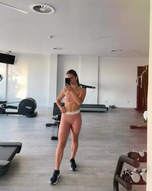 Cláudia Abrantes Instagram - 🧠🏋️‍♀️