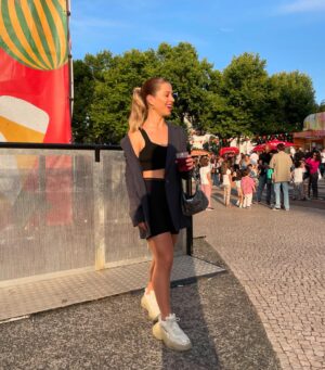 Cláudia Abrantes Instagram - Sobre os Santos Populares no campo pequeno 🎊🎈