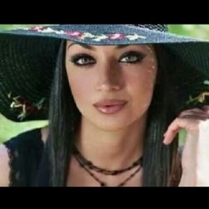 Claudia Lynx Instagram - #claudialynx #persian #persianmodels #persianmodel #girls #iranian