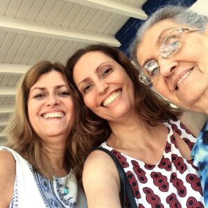Claudia Souto Instagram - Todo meu amor pra você, mãezinha, no dia do seu aniversário dessa vida linda que você viveu. Estamos bem aqui. Saudades demais. Siga bem aí. Te amo. ✨