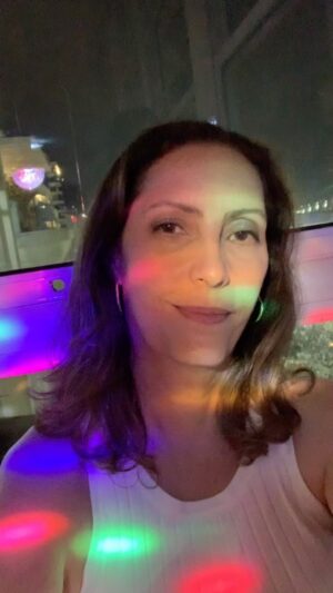 Claudia Souto Instagram - Luzes em Copacabana.