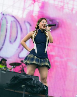 Claudia Tan Instagram - Supa cool 💋 swipe for XG & @yuna cameo 🫢 

📸: @sleepyvisuals_ 
Outfit: @ghostboy.club