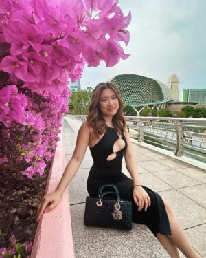 Claudia Tan Instagram - Love to love u SG 💋