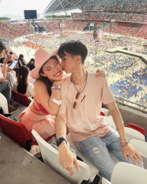 Claudia Tan Instagram - Obligatory eras tour post 🙆🏼‍♀️ truly an out-of-body experience watching mother blitz through 40  songs without breaking a sweat 😫

#taylorswift #erastour #erastouroutfit #taylorswift13 #erastoursg #erastoursingapore