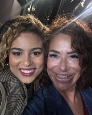 Claudia Wells Instagram - Twinning with broadway’s Jennifer Parker! Nicest gal ever!!
#claudiawells #jenniferparker #twins #bttf #backtothefuturebroadway #backtothefuture #broadway #nyc #fun #bestshowever #backtothefuture #bttfmusical