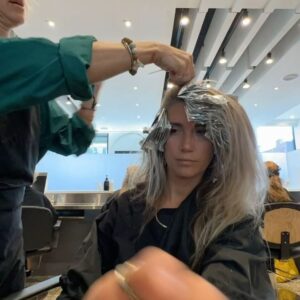 Claudine Langlois Instagram - So happy to be back in Montreal! Revoir mes amis, ma famille et tous les gens que j’aime! 

Je me sens en feuuu cette semaine et ca fait du bien apres toutes les epreuves de cette annee (maladie, fraude monetaire et j’en pense) 

Je me sens pleinement sortie de la et tellement alignée! La conference avec e-influence m’a juste confirmer que je suis sur le bon chemin et j’apprecie tout le processus qu’il a fallut pour m’y rendre! 

Merci à l’été qui me supporte dans mon feu, et qui donne les beaux sourires a tout le monde dans la rue! 

Voila, que du bon ! Et c’est pleinement authentique! Quand ca va bien faut le dire aussi! 

Love & fun 
Clau 

Psst: continue de sourire, ton sourire fait du bien a ceux qui te croisse le chemin