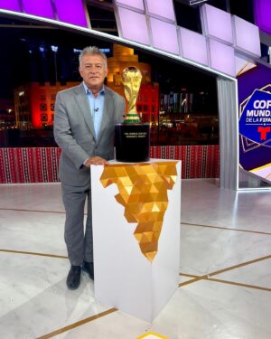 Claudio Borghi Instagram - 37 años de la Copa que cambió mi vida🏆🌎🇦🇷