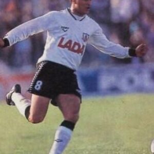 Claudio Borghi Instagram - Feliz Aniversario a la mejor escuela que tuve, siendo jugador, ayudante técnico, trabajando en la escuela de fútbol y dirigiendo inferiores hasta llegar al primer equipo. Felices 97 años @colocolooficial