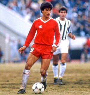 Claudio Borghi Instagram - 36 años de la final de la Copa Intercontinental frente a Juventus 🐞 @aaajoficial