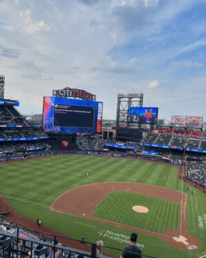 Claudio Roca Instagram - Lets Go Mets! 🥎 @mlb @mlbmexico  @mets