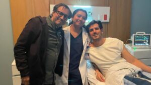 Claudio Roca Instagram - Gracias a todos por sus mensajes sobre Arturo, se siente muy bonito. Estoy muy agradecido con Arturo, y obviamente la mejor compañera @amoritarasgado y por supuesto @marimarvega . Y a la gente de azteca tan valiosa @el_garza80 @adrianortegae @marlene_tovar @anavedom y a mi direc Carlos Carrera,  genio.