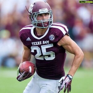 Clay Honeycutt Instagram - So close you can almost smell it. #tomorrow #feelslikechristmas #gigem