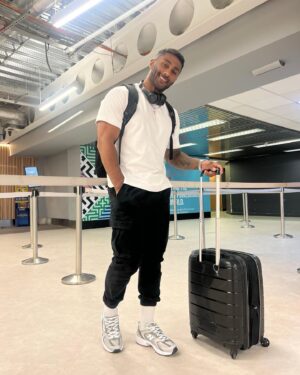 Clint Gordon Instagram - Airport > Flight > New acting role! Super grateful and loving the journey 🎬📺🎥
#acting #actor #actingjourney