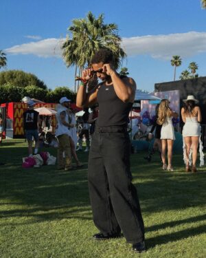 Clinton Moxam Instagram - Love, Sun & Fun 🏜️ @revolveman #RevolveFestival ⁣
⁣
@revolve