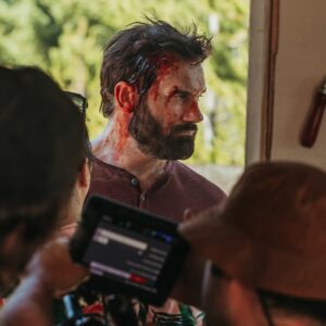 Clive Standen Instagram - Hi…I just moved in next door..Can I borrow a cup of epsom salts?
📷: @jenaesomedays