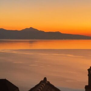 Clive Standen Instagram - I was lucky enough to work my way all around  lake Geneva while filming over the last two months ..A truly special  place..these are a few moments of magic  I captured from different  points  around the lake.