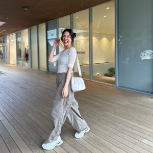 Clover Kao Instagram - 拍到最後表情逐漸母湯😆
