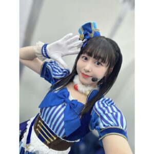 Coco Hayashi Instagram - 🌈🎙️🔥
．
2024.03.09(sat.)〜03.10(sun.)
LoveLive! Series Presents ユニット甲子園 2024
ありがとうございました！
．
A・ZU・NAとしてパフォーマンスするのは、5月のにじたび！東京公演ぶりでした！🌈✨️
⁡
私は、「Blue!」を初めて歌わせていただきました！
いかがでしたか？🫧
皆様の元へ、キラキラ光るシャボン玉の泡が飛んでいく幻想的な様子をみて、
もっともっと、A・ZU・NAとして
ニジガクのメンバーとして
せつ菜とともに見たい景色があると改めて思いました！
⁡
A・ZU・NAにも虹ヶ咲にも
皆様に聴いていただきたい楽曲が
まだまだたくさんあります。
⁡
これからも"七変化"の魅力で
皆様を虜にできるよう、頑張りますっ！
．
ユニット"甲子園"ということで
一体どうやって他のユニットと競い合うのか…と思っていましたが、"競い合う"のではなく、互いに切磋琢磨し合い、ラブライブ！シリーズの一員として手を取り合い、よりよいライブを作ってゆくということなのだと、ライブを通して実感しました！
⁡
これもまた、青春。
この輝きが、トキメキ。
⁡
スクールアイドルっていいですね…！
⁡
皆さんのパフォーマンスがほんっとうに眩しくて、私はラブライブ！シリーズが好きだなぁと思ったし、
私があの日、焦がれ続けた光に手を伸ばしたときから、全てが始まっていたんだなぁと感慨深くなりました。
⁡
またこうして、ラブライブ！シリーズのイベントがあったらいいな。
⁡
そのときまで、また一歩ずつ頑張らないとですね！せつ菜さん！🎙️🔥
⁡
改めまして、
会場に足を運んでくださった皆様、
配信で応援してくださった皆様、
ありがとうございました！
．
．
#ユニット甲子園Day1
#ユニット甲子園Day2
#lovelive #虹ヶ咲