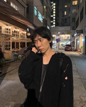 Code Kunst Instagram - 착하고 사랑스러운 어린이 여러분
세뱃돈은 어머니에게 맡기면 다시는 내 품으로 돌아오지 않습니다.

모두 새해 복 많이 받으세요 
Happy Luna New year 🙇🏻🩶