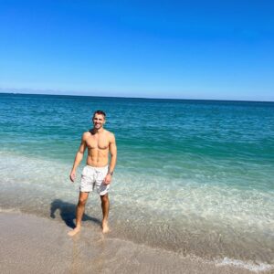Cody Johns Instagram - 34 big one’s 🎈Spending the day back where it all started on Palm Beach with my Cuban lady. Feeling beyond blessed. I have a beautiful supportive wife. A beautiful, baby girl. A great family and friend group. I’m growing in my faith and really working towards being the man God calls me to be. There’s really nothing else I need in this life except time with the ones I love and being a present husband and father. To all that have been there for me, old friends and new, thank you for all the kind wishes. Love you.