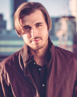 Cody Linley Instagram - “Do not feel lonely, the entire universe is inside you.” -Rumi
•
•
•
@nogenbeckphoto #rumi #love #light #hope #codylinley #codylinleylove #oneness