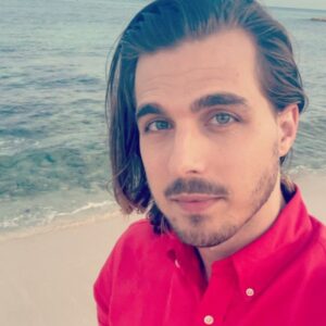 Cody Linley Instagram - Have a good one! How y’all doing? 🌊 ❤️😀
•
•
•
#ocean #mexico #codylinley #codylinleylove #chill #beach #love