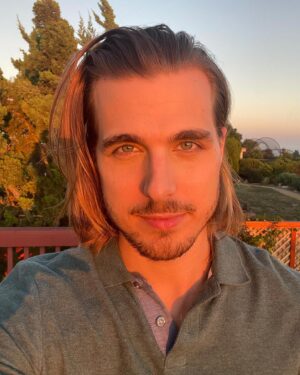 Cody Linley Instagram - I hope you have a relaxing weekend filled with love & laughter! 
•
•
•
#codylinley #codylinleylove #love #peace #hope #weekendvibes #relax #nature
