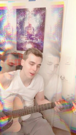 Cody Linley Instagram - 🎶 #Jamming on #piano 🎹 & #guitar 🎸 #Love y’all! ❤️