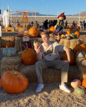 Cody Veith Instagram - pumpkin patch 🎃 ft. bubble blasters & pumpkin juggling