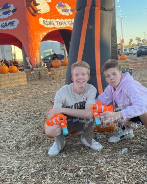 Cody Veith Instagram - pumpkin patch 🎃 ft. bubble blasters & pumpkin juggling