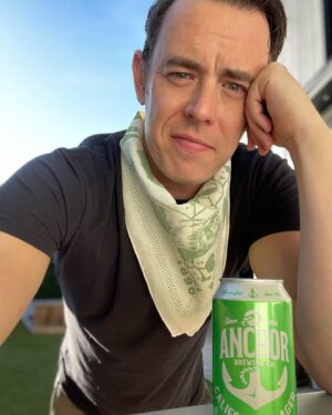 Colin Hanks Instagram - Incredibly excited for this one. The @anchorbrewing x @hankskerchiefs collab… or as I like to call it… wait for it… Yep… The “Anchorchief”. 

Head over to @anchorbrewing to enter for a chance to win this limited edition kerchief inspired by their California Lager brew! Cheers!

#BeReady #RaiseYourAnchor #MadeInTheBay