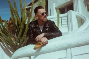 Colin Hanks Instagram - #tbt to Looking to the Future while getting to work with the über talented @sugarmilkk for some @hankskerchiefs shots
