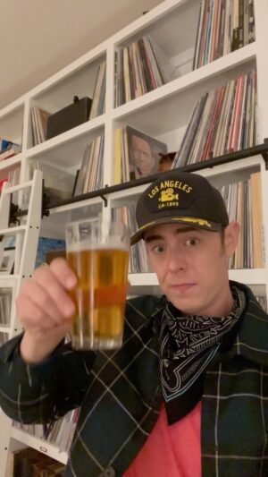 Colin Hanks Instagram - shopping   beer = holiday cheer(s) 👍

folks! place your orders over at @hankskerchiefs by December 14th (aka tonight) to get them under your trees by December 24th! ⁠the more you know…