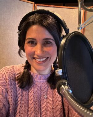Colleen O'Shaughnessey Instagram - Fun day in the studio!! No, I wasn’t working on that 😉

#voiceover #videogames