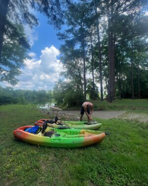 Collette Wolfe Instagram - Parents day out for Pasha’s birthday. Thanks to our sweet neighbors for the kayaks. Perfect weather🚣‍♀️🚣‍♀️